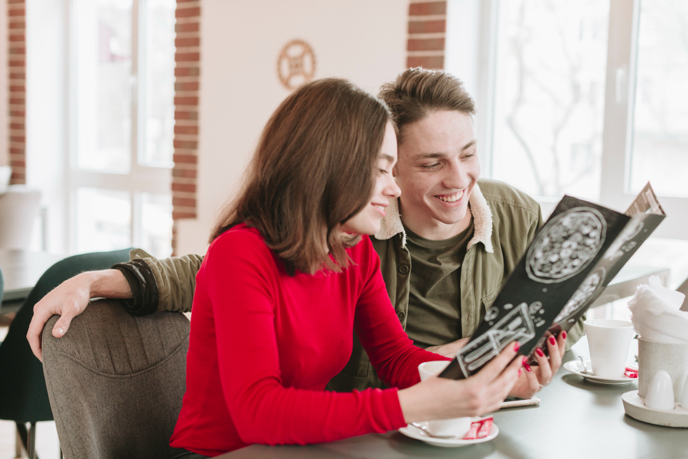 couple-having-coffee-restaurant